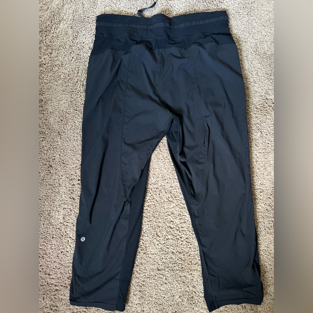 Lululemon Cropped Capris
